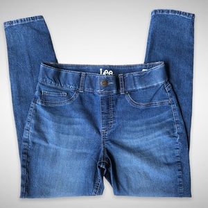 Pull on skinny denim jeans jeggings